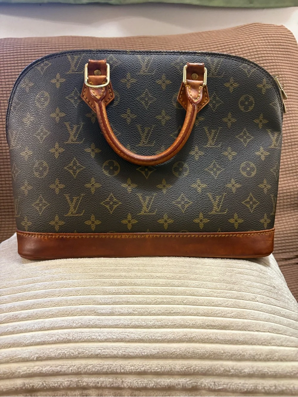Vintage (2000) Louis Vuitton Monogram Alma  Satchel PM